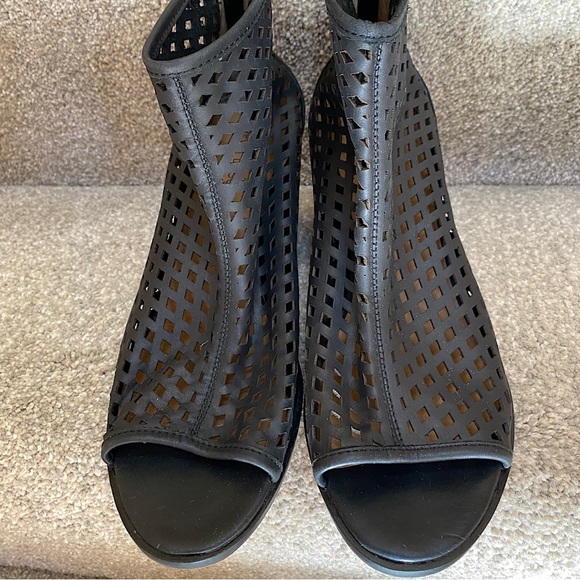 🎉Kelsi Dagger Kyoto Bootie, Women’s Size 10, Black - Picture 2 of 9